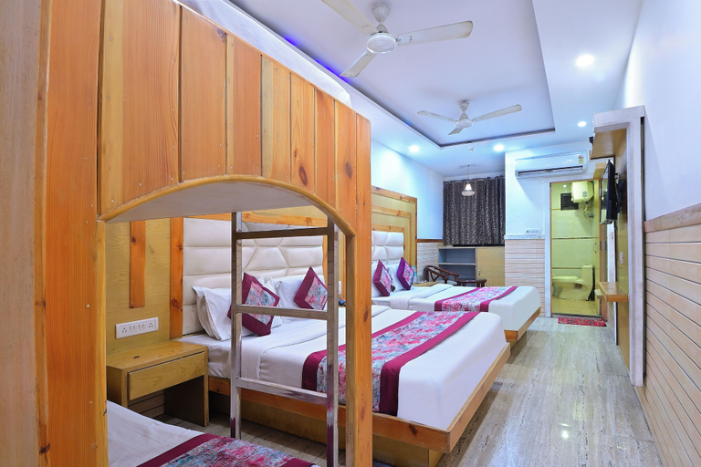 Bedroom 3, Glow inn hostel, Delhi