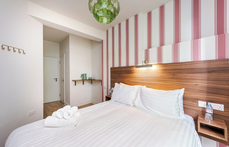 Room amenity 4, The Norfolk, London