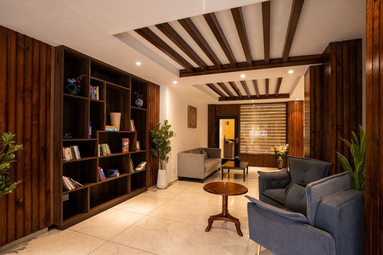 Business center, Alt Life Luxe Himalayan Crown Mcelodganj, Kangra