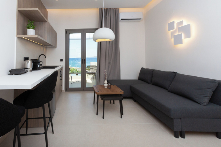 Room 5, Armonia Seaview Suites, Crete