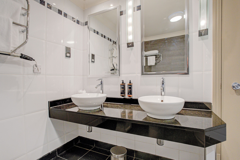 Bathroom 4, Atlantic Tower Hotel Liverpool By Sunday, Sefton