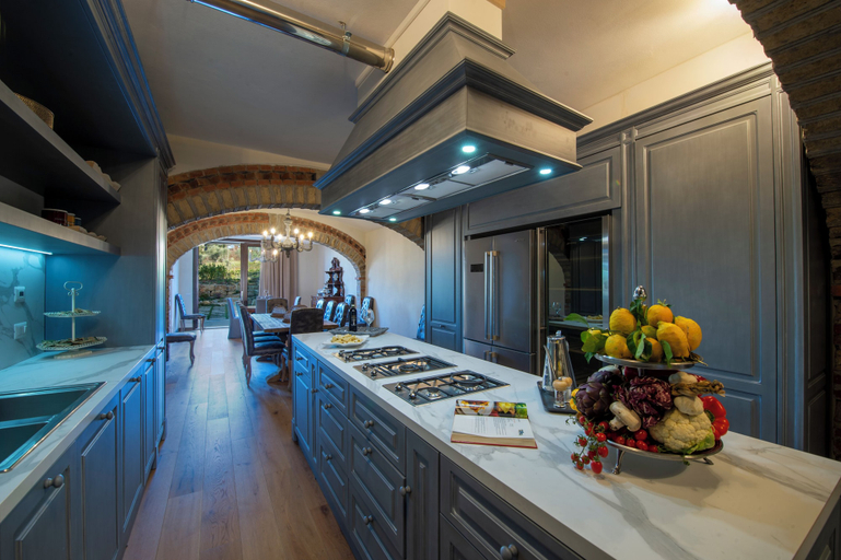 Private kitchen 2, Villa Chianti With Infinity Pool And Vineyard View, Florence
