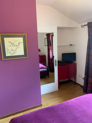 Bedroom 3, Le Saint-Hilaire, Isère