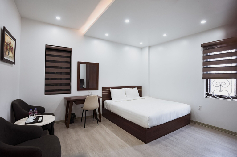 Room 3, The Eastern Hotel & Apartment, Hồng Bàng