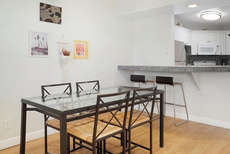 Dining, Condos at Wander Residences in Tierra Verde, Pinellas
