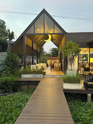 Restaurant 2, House of moon phase, Muang Chachoengsao