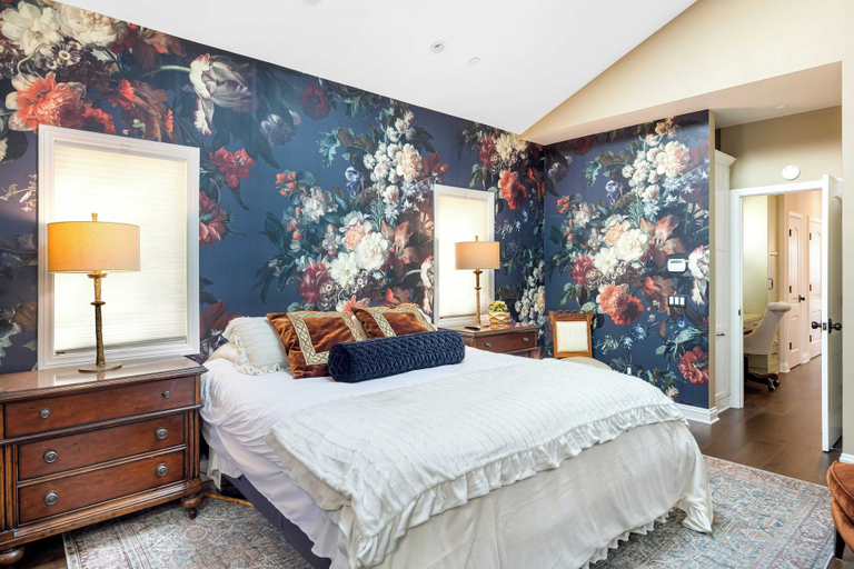 Interior 2, Seventh & Shore Stylish Seal Beach Home w/ Elevator, Fireplace + Bold Design, Orange