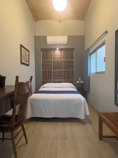 Bedroom 2, Hotel Principal, Mexico City