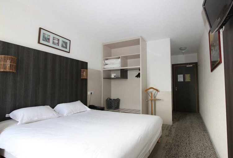 Bedroom 3, The Originals Boutique, Hôtel d'Alsace, Strasbourg Sud, Bas-Rhin