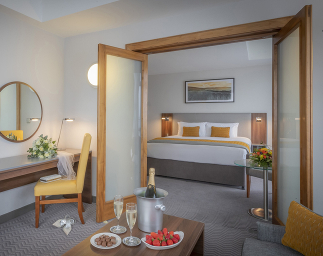Bedroom 3, Maldron Hotel & Leisure Centre Tallaght, Dublin