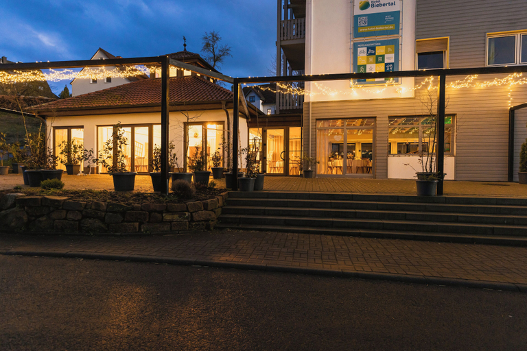 Sundeck, Garni Hotel Biebertal am Milseburgradweg, Fulda