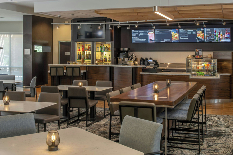 Food & Drinks 5, Courtyard by Marriott Houston City Place, Houston