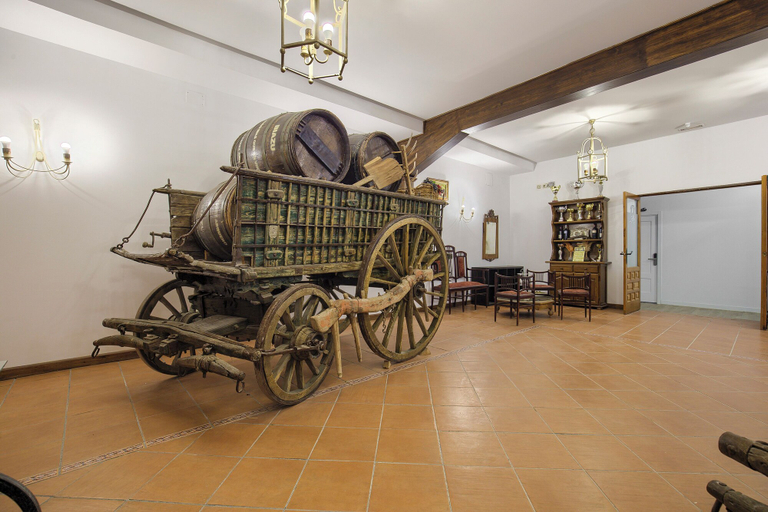 Living area 3, Hotel Finca Biazu, Toledo