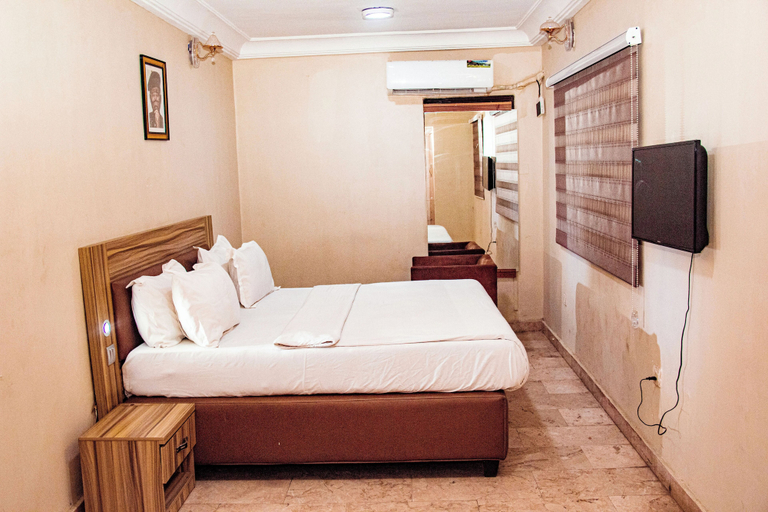 Room 5, DEES HOTELS APARTMENT & SUITES, Mushin