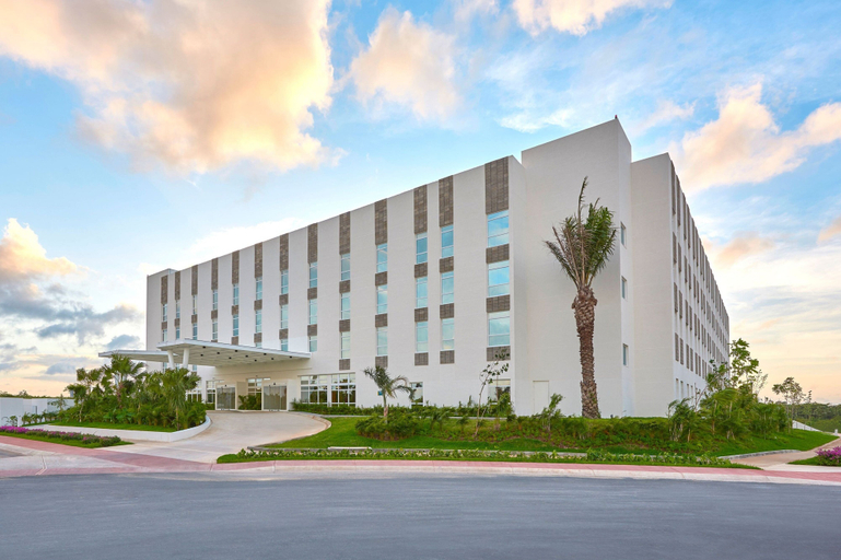 Exterior & Views 2, City Express Plus by Marriott Cancún Aeropuerto Riviera, Benito Juárez