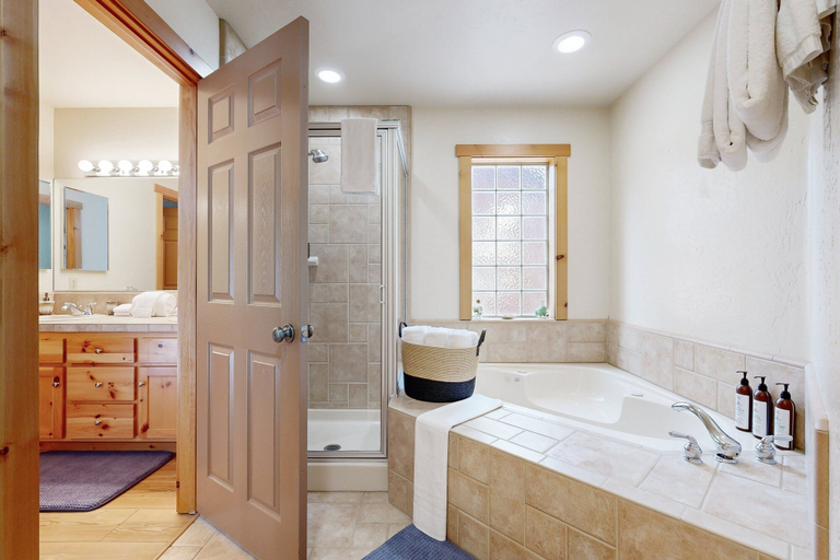 Bathroom 2, Stony Creek Retreat #708, San Bernardino
