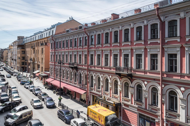 Others 4, Largo at Nevsky prospect, Sankt-Peterburg gorsovet