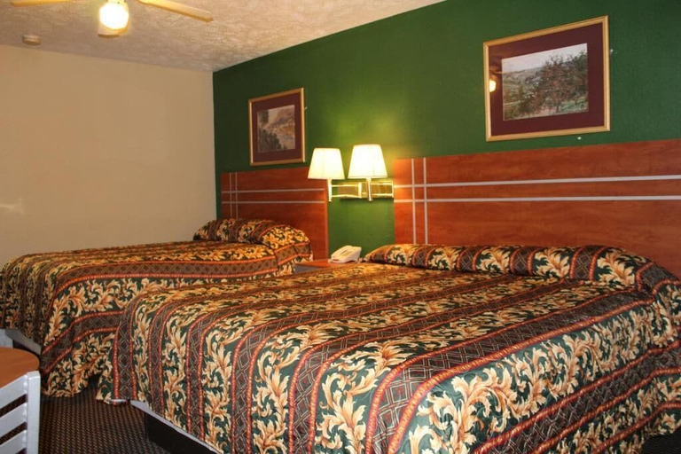 Room 4, Apple Annies Inn, Davidson