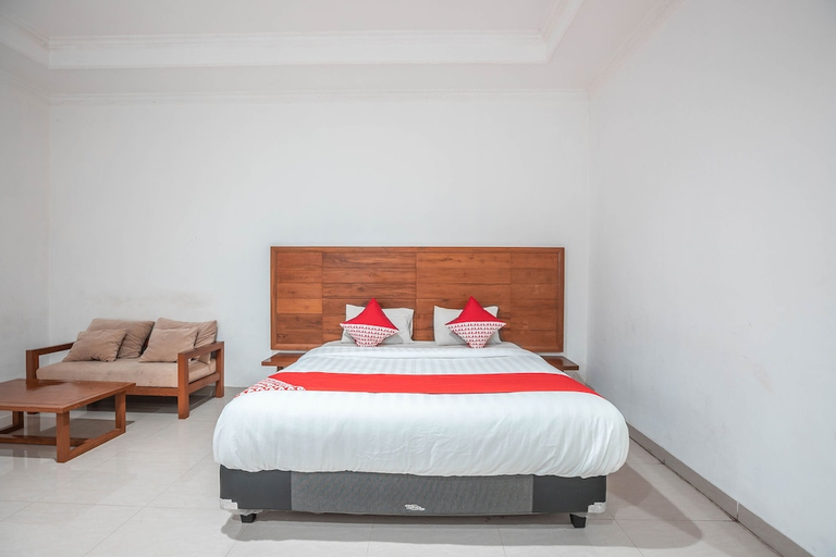 Bedroom 5, Hotel O Bunga Karang Hotel, Bekasi