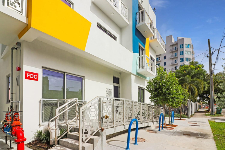 Others 4, Aerie Apartments, Miami-Dade