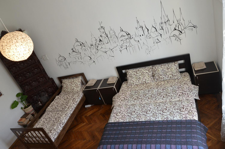 Others 2, Randevu Hostel, L'vivs'ka