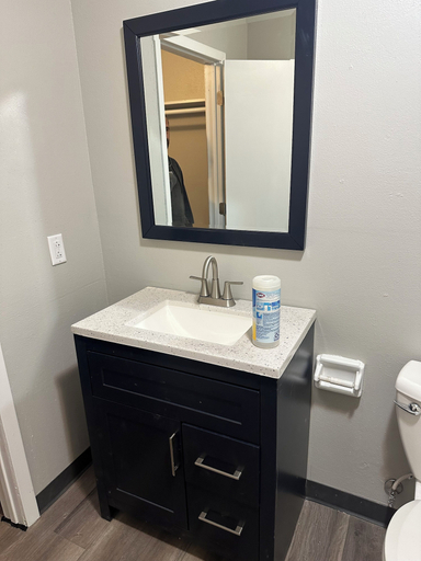 Room 4, SILVER BELL MOTEL, Washington
