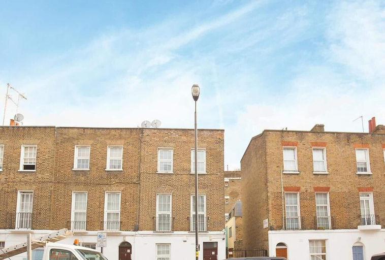 Exterior 4, Stunning 1-bed Apartment in London, London