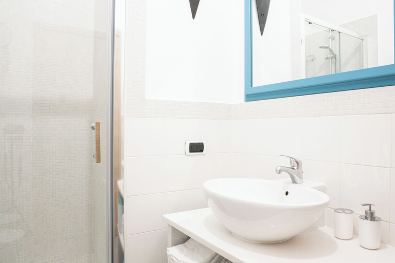 Bathroom 5, Two Bedrooms Apt In Sorrento Center With Terrace, Napoli