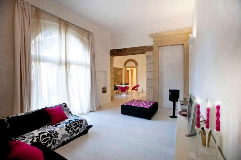Bedroom 4, Truly Verona, Verona