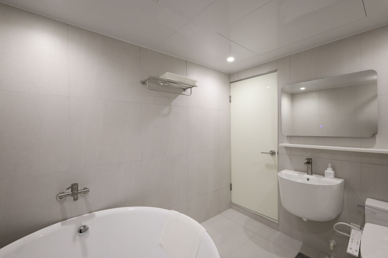 Bathroom 3, Hotel Onna Haeundae, Haeundae