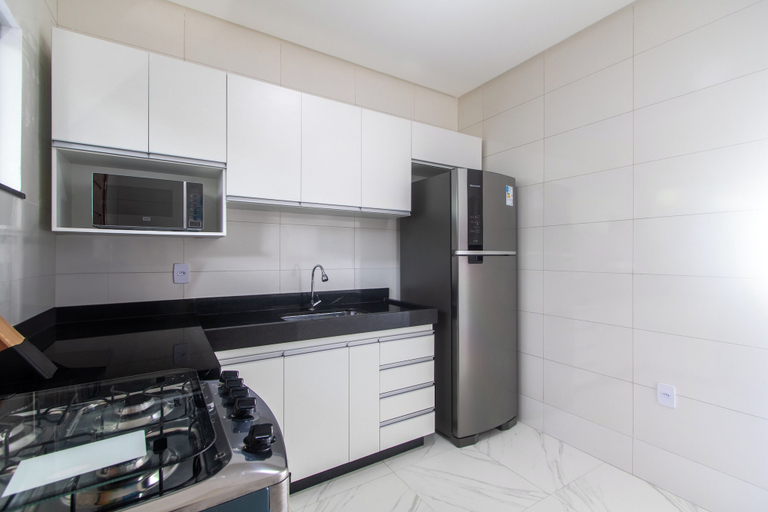 Private kitchen, Stay With Pool Just Minutes From the Beach - CCR, Porto Seguro
