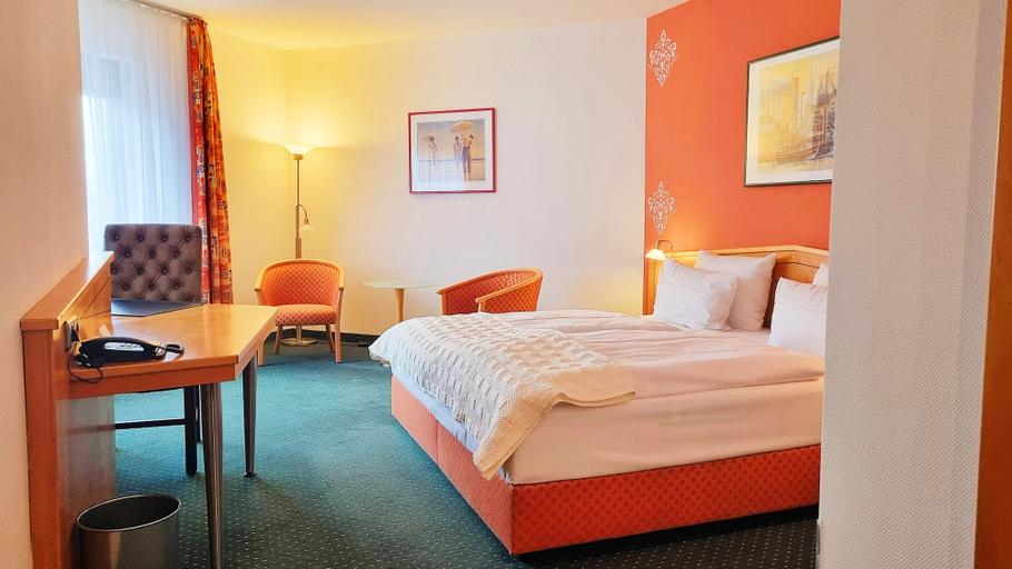 Bedroom 3, Hotel Panorama Hamburg - Billstedt, Hamburg