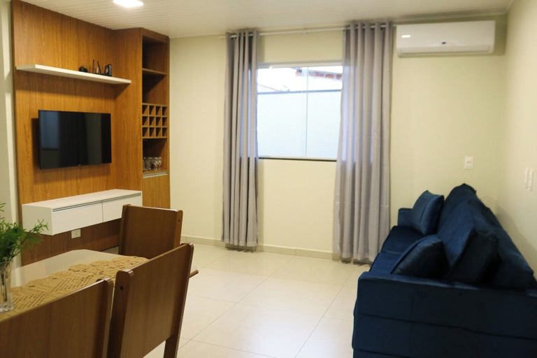 Living area, Casa com churrasqueira Ar e 2 quartos, Foz do Iguaçu