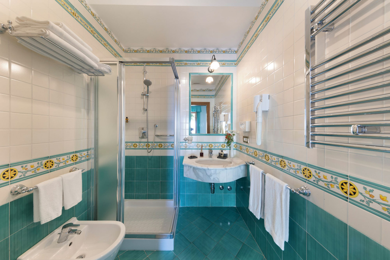 Bathroom 3, Villa In Sorrento Center | Gardens & Outdoor Space, Napoli