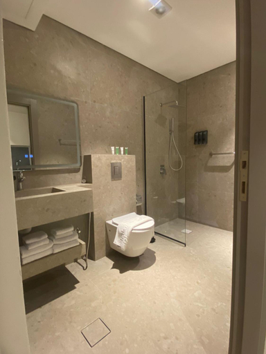Bathroom 3, Gardens Hotel Amman, Wadi Essier