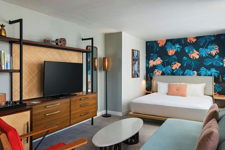 Bedroom 3, The Laylow Waikiki, Autograph Collection, Honolulu