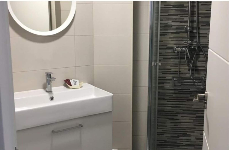 Bathroom 5, Hostal Barco da Vella, A Coruña