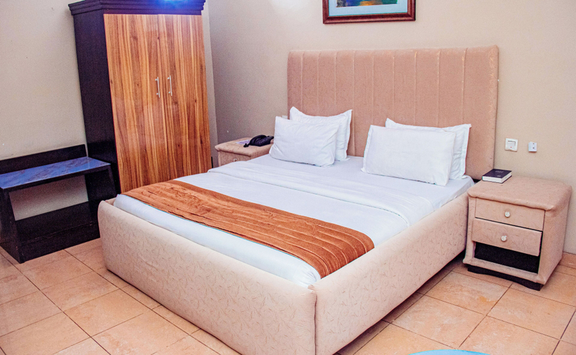 Room 4, DEES HOTELS APARTMENT & SUITES, Mushin