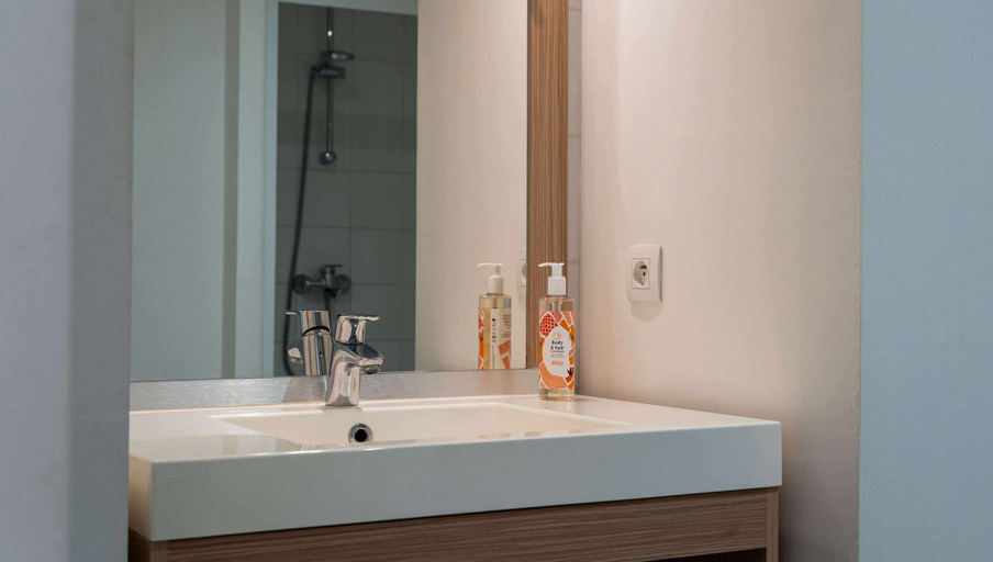 Bathroom 4, Aparthotel Adagio Access Le Havre Les Docks, Seine-Maritime