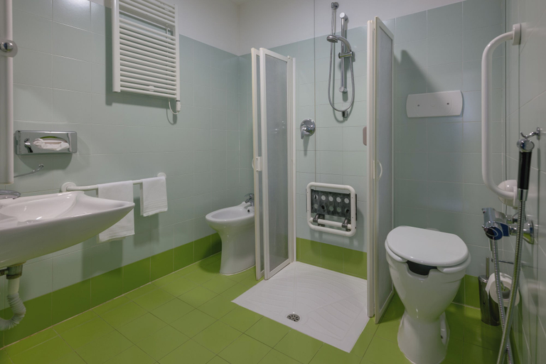 Bathroom 3, Residenze Romeo e Giulietta, Parma