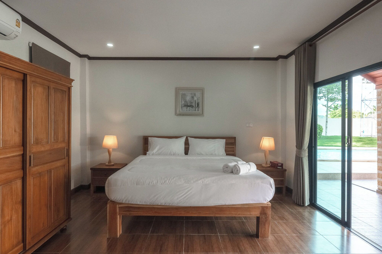 Room 4, Spacious 4BR Pool Villa in Chalong V155, Pulau Phuket