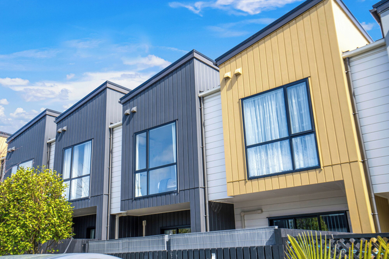 Exterior & Views 2, Brand New House by Botany - Parking, Manukau