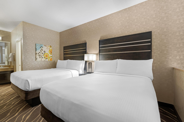 Bedroom 3, Best Western Plus Park Place Inn - Mini Suites, Orange