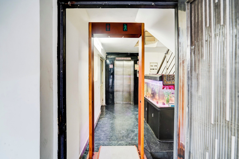 Property entrance 5, KINGS COURT HOTEL, Delhi