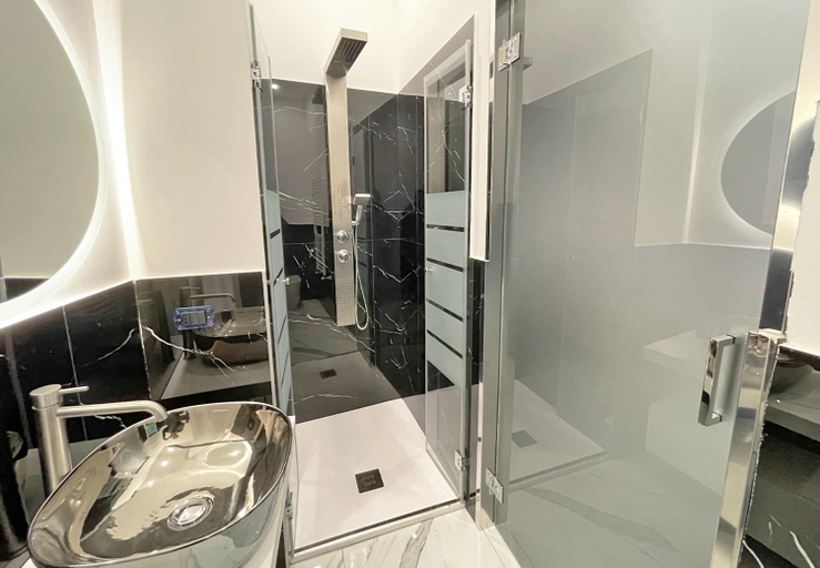 Bathroom 5, Suite del Principe - Prince's Suite., Palermo
