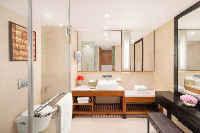 Bathroom 5, Taj Surajkund Resort & Spa, Delhi NCR, Faridabad