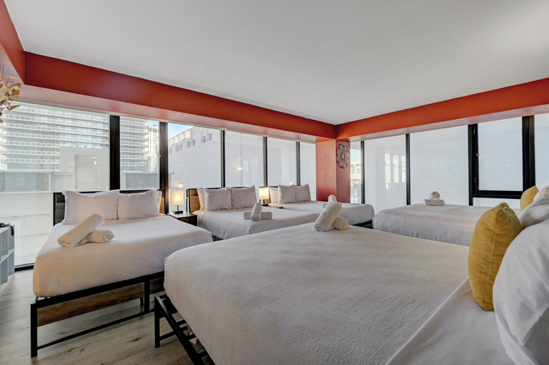 Room 5, Stay Together Suites | Center Strip PH, Clark
