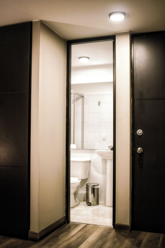Bathroom 3, Hemma Bogotá Chapinero Premium Suites Hotel, Santafé de Bogotá
