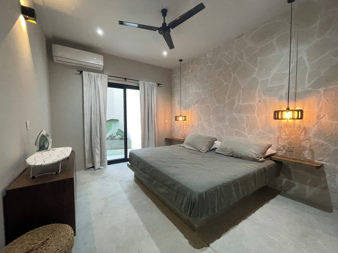 Room 5, Rooms Zicatela, Dist. Pochutla