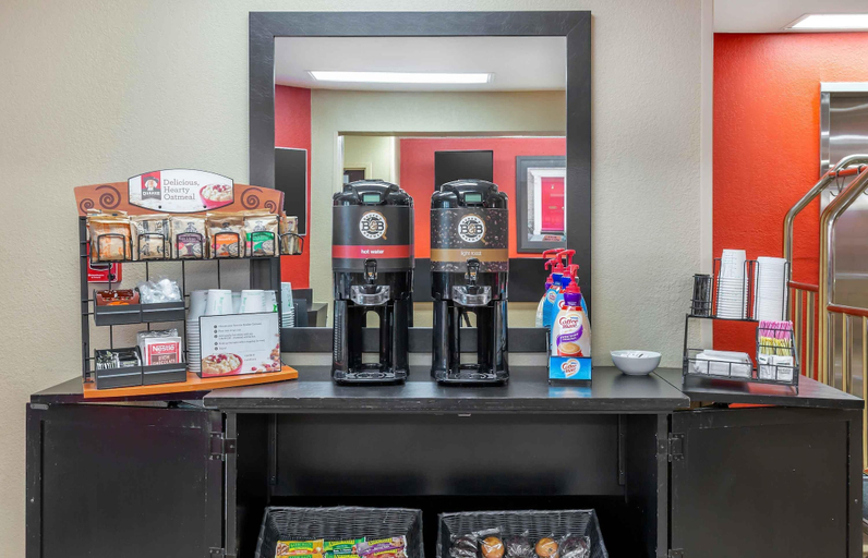 Food & Drinks 5, Extended Stay America Suites Wilmington New Centre Drive, New Hanover